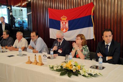 (c)  Erffnung der WM