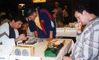 Kerim Altinok und Turan aus der Türkei, und unser Spitzenspieler Matthias Steinhart aus Stuttgart