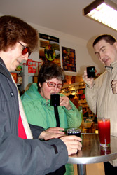 "Doping" vor dem Spiel: Bischoff, Marianne Lindenmair und Schellmann