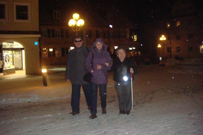 Zurck vom Essen im Neubrand's Stble: Toni Lindennmair und die Jagdhubers